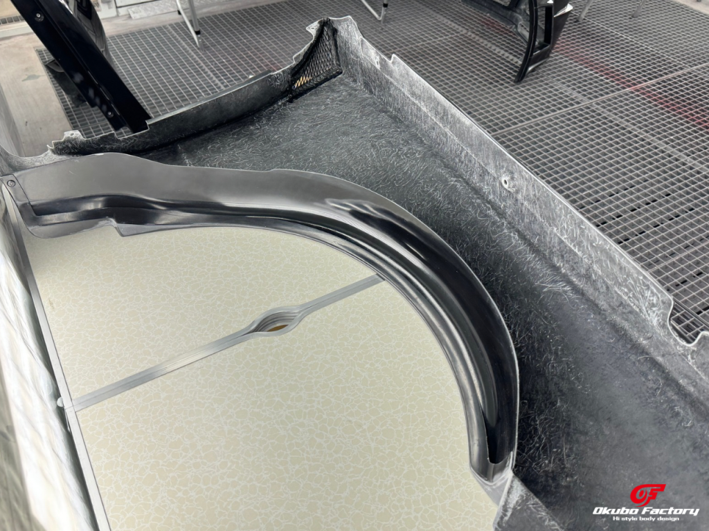 R34 OFフロントフェンダー R34 OF front fender - Okubo Factory
